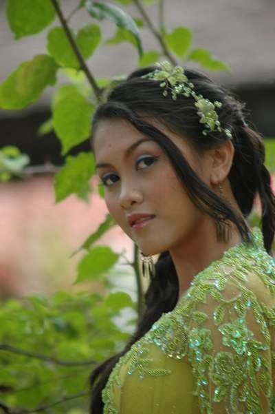 naked women walking around hot model indonesia xxx